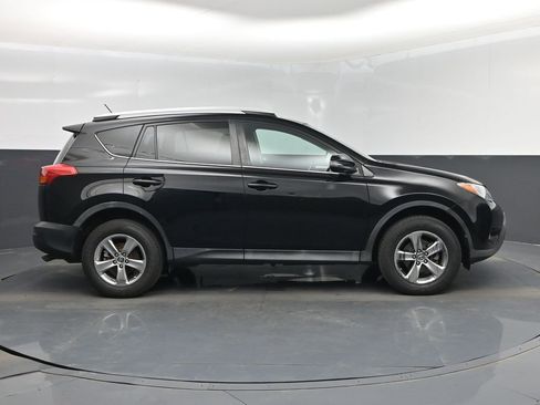 Used 2015 Toyota RAV4 XLE image 2