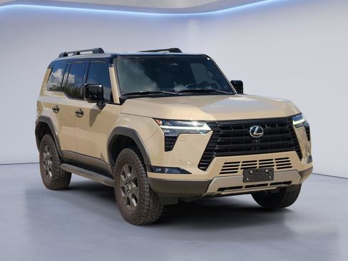 Used 2025 Lexus GX 550 AWD/4WD image 3