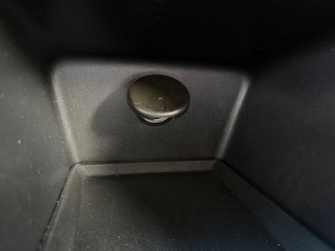 Used 2011 Chevrolet Equinox LT w/ Driver Convenience Package image 31