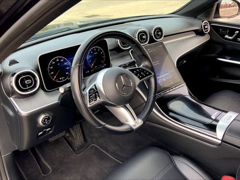 Used 2025 Mercedes-Benz C 300 Sedan image 17