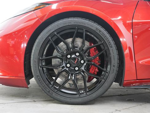 Used 2025 Chevrolet Corvette Z06 w/ Stealth Interior Trim Package RWD image 38