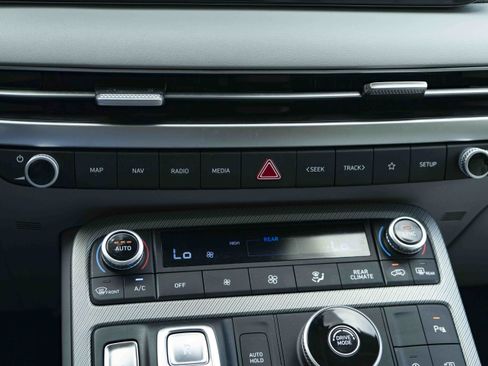 Used 2025 Hyundai Palisade SEL FWD image 32