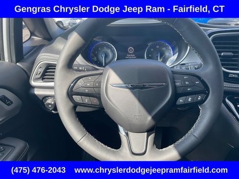 Certified 2024 Chrysler Pacifica Touring-L w/ S Appearance Package AWD/4WD image 65