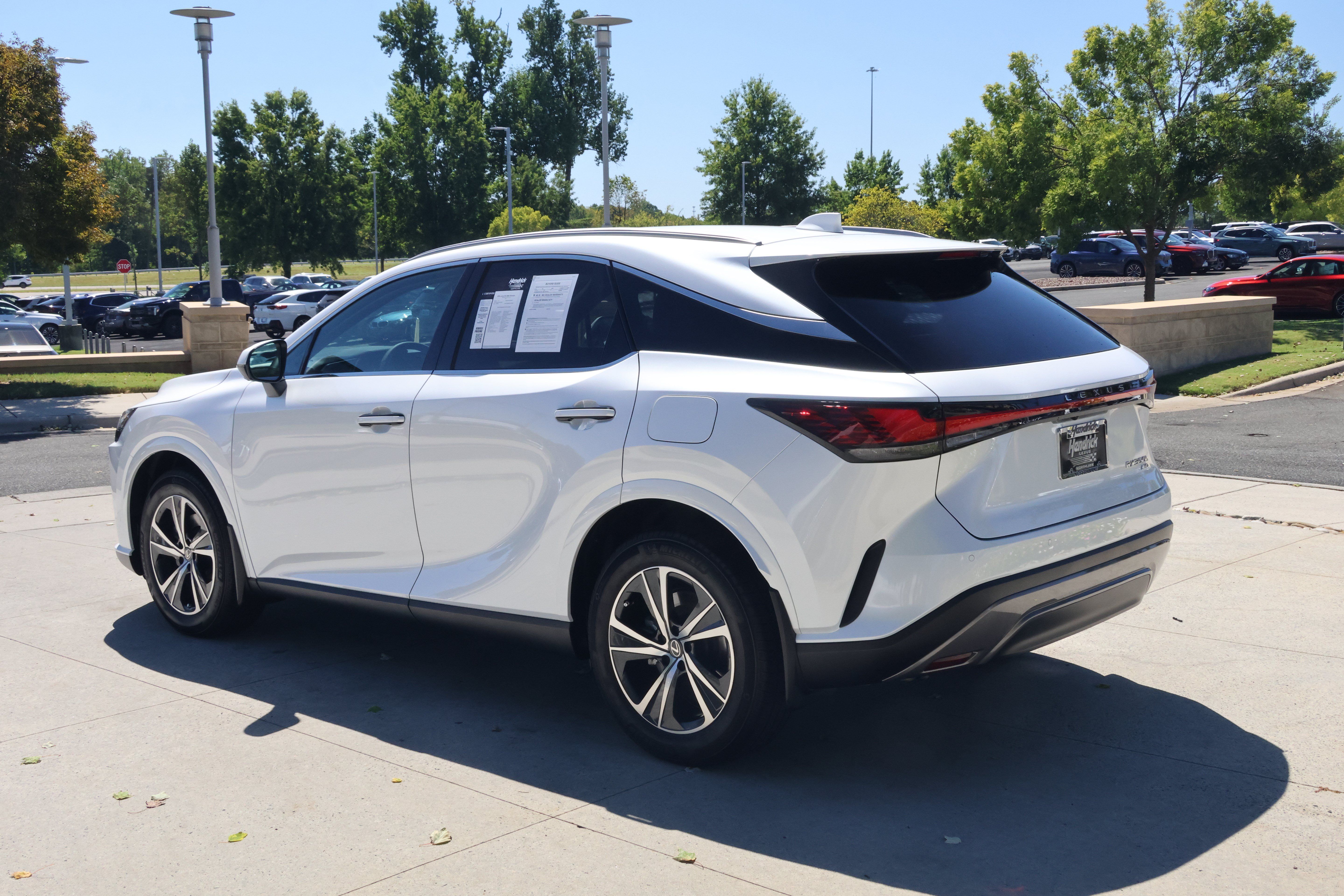 Used 2026 Lexus RX 350h w/ Convenience Package AWD/4WD image 7