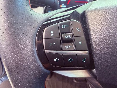 Used 2025 Ford Explorer ST AWD/4WD image 25