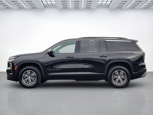 Used 2025 Chevrolet Traverse LT AWD/4WD image 7