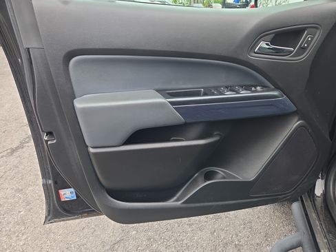 Used 2019 Chevrolet Colorado Z71 AWD/4WD image 15