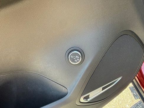 Used 2021 Buick Envision Avenir AWD/4WD image 25