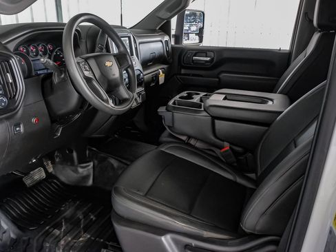 Used 2025 Chevrolet Silverado 3500 W/T AWD/4WD image 14