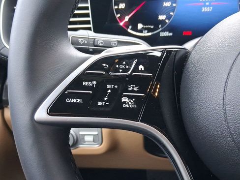 Used 2025 Mercedes-Benz GLS 450 4MATIC image 14