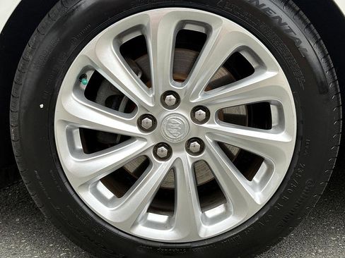 Used 2015 Buick LaCrosse Leather image 8