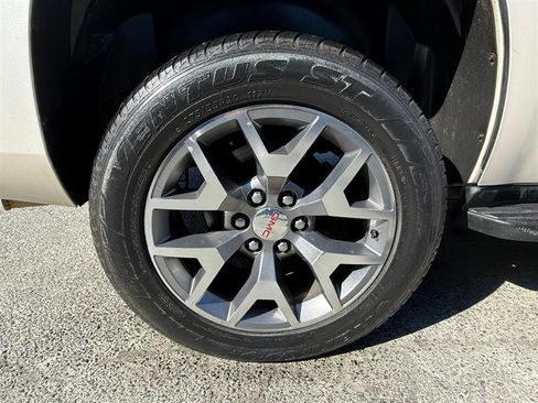 Used 2013 GMC Yukon SLT w/ SLT-2 Equipment Package image 13