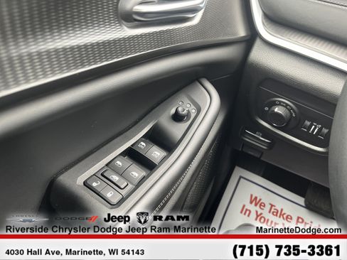 Used 2024 Jeep Grand Cherokee Altitude image 23