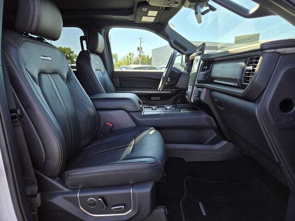 Certified 2024 Ford Expedition Platinum AWD/4WD image 18