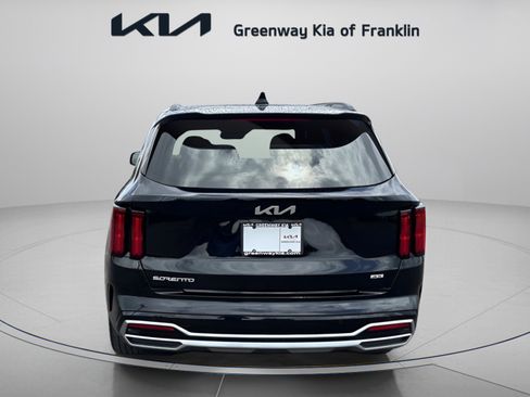 Used 2023 Kia Sorento SX AWD/4WD image 6