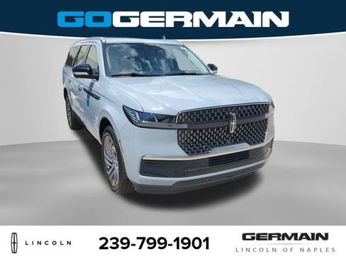 New 2026 Lincoln Navigator L Reserve AWD/4WD image 5