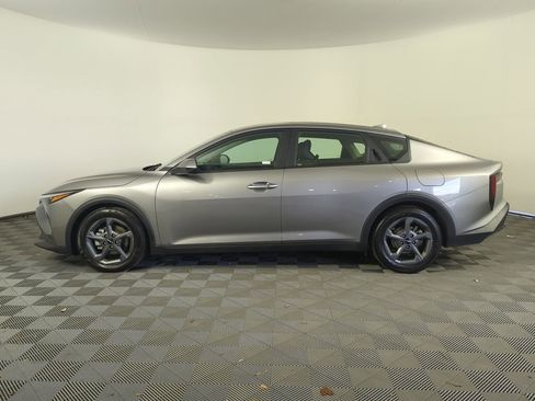 Used 2025 Kia K4 LXS image 8