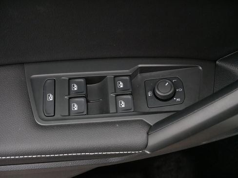 Certified 2024 Volkswagen Tiguan S image 19