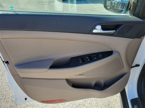 Used 2021 Hyundai Tucson Limited image 22