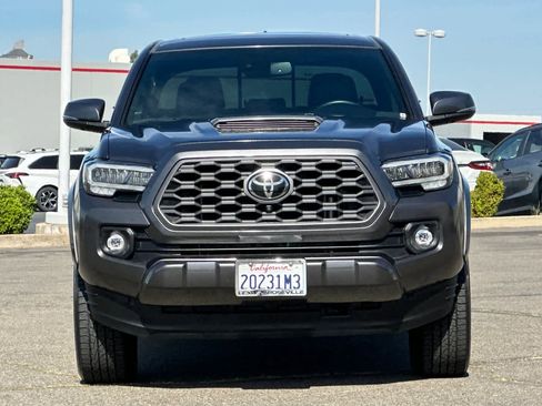 Used 2022 Toyota Tacoma TRD Sport w/ TRD Premium Sport Package image 10