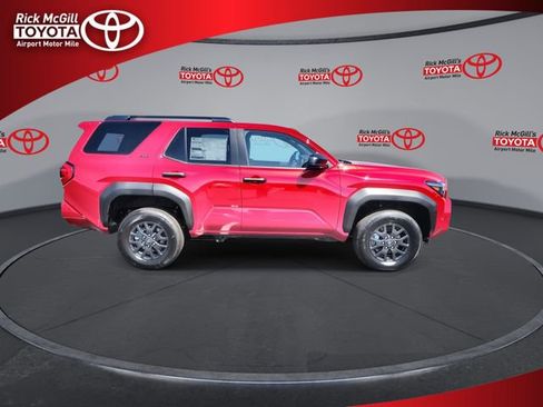 New 2026 Toyota 4Runner SR5 AWD/4WD image 9