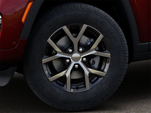 New 2025 Jeep Grand Cherokee Limited image 8