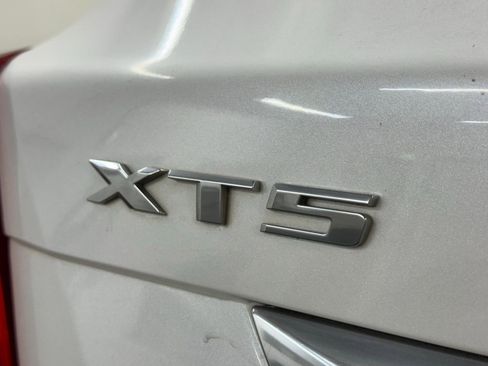 Used 2018 Cadillac XT5 Premium Luxury image 8