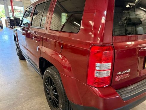 Used 2016 Jeep Patriot Sport w/ Power Value Group AWD/4WD image 27