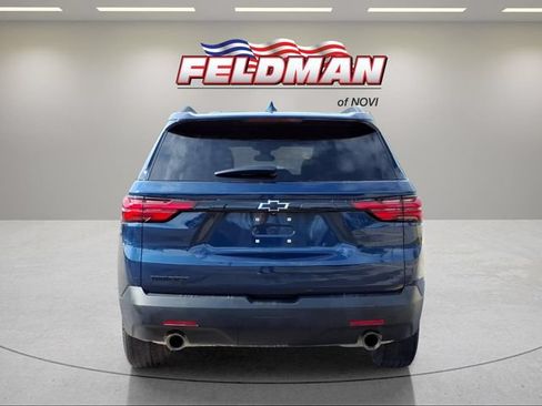 Used 2023 Chevrolet Traverse LT FWD image 4