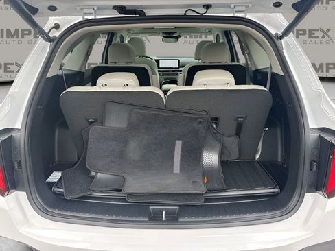 Used 2025 Kia Sorento SX image 30