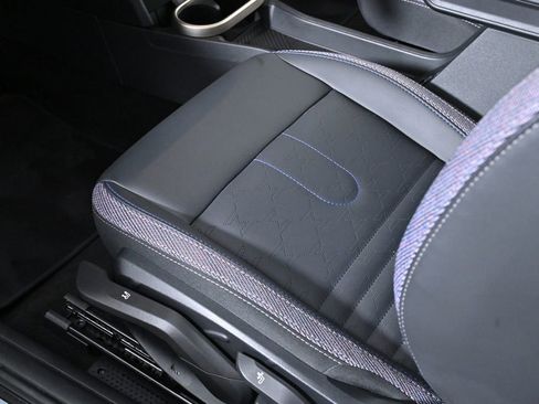 Used 2025 MINI Cooper 2-Door Hardtop image 20