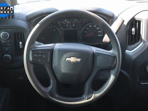 Used 2020 Chevrolet Silverado 1500 Custom w/ Custom Value Package image 4