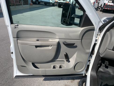 Used 2012 Chevrolet Silverado 2500 W/T RWD image 9