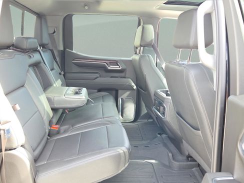 Used 2022 GMC Sierra 1500 SLT w/ SLT Premium Plus Package image 13