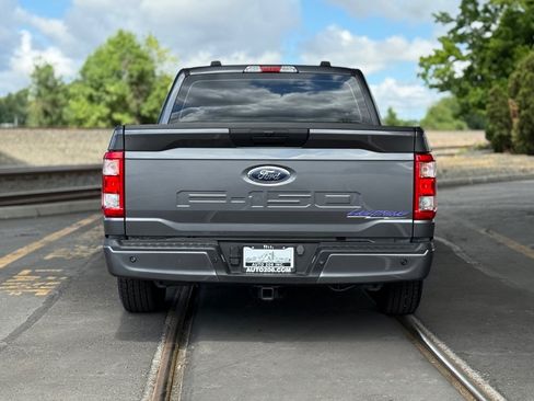 Used 2023 Ford F150 XL w/ Trailer Tow Package RWD image 4