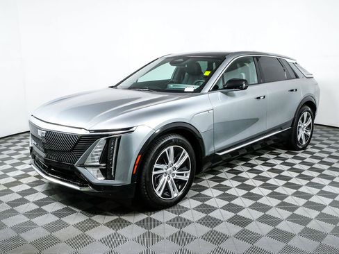 Certified 2024 Cadillac Lyriq Tech RWD image 25
