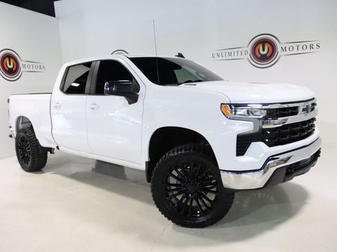 Used 2026 Chevrolet Silverado 1500 LT w/ Z71 Off-Road Package AWD/4WD image 7