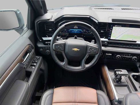 Used 2026 Chevrolet Silverado 1500 High Country w/ Technology Package AWD/4WD image 10
