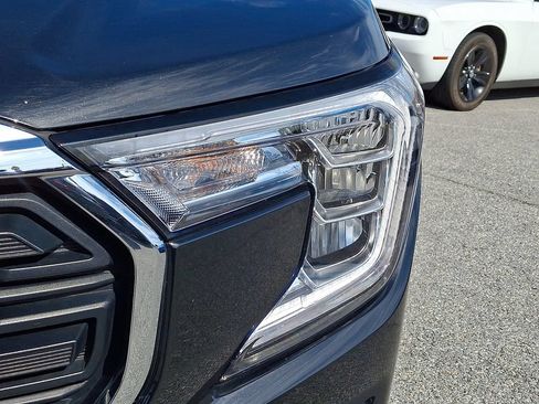 Used 2024 GMC Terrain SLE AWD/4WD image 9