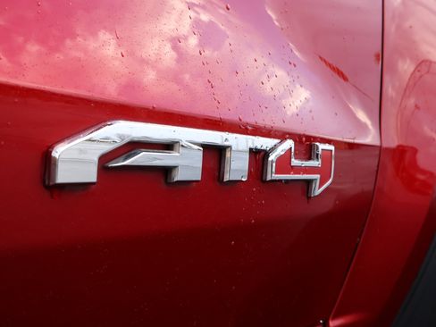 Certified 2024 GMC Canyon AT4 w/ AT4 Premium Package AWD/4WD image 6