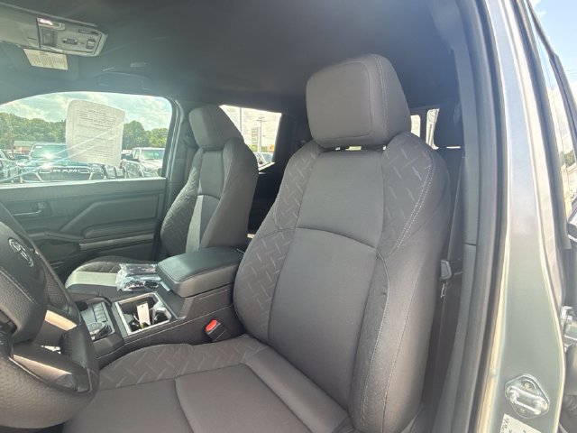 Used 2024 Toyota Tacoma SR5 w/ SR5 Upgrade Package AWD/4WD image 16