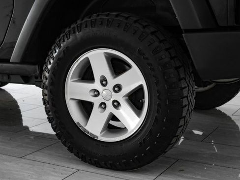 Used 2012 Jeep Wrangler Rubicon image 42