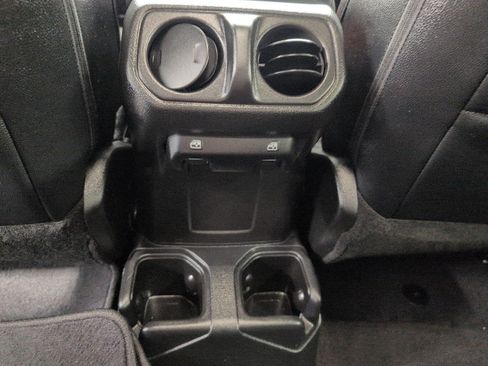 Used 2021 Jeep Wrangler Unlimited Sport AWD/4WD image 22
