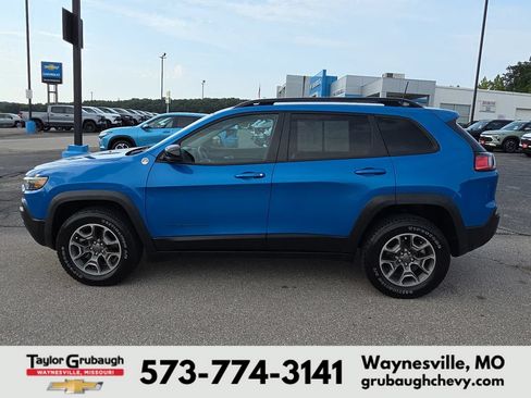 Used 2022 Jeep Cherokee Trailhawk w/ Trailer Tow Group AWD/4WD image 5