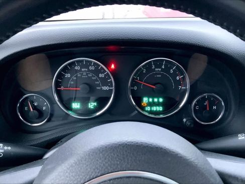 Used 2011 Jeep Wrangler Unlimited Sport image 23