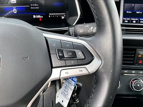 Used 2024 Volkswagen Jetta Sport image 11