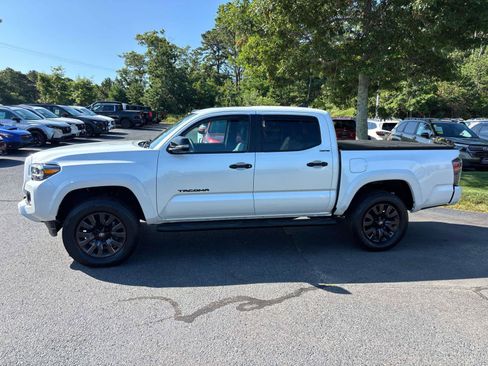 Used 2023 Toyota Tacoma Limited w/ Nightshade Package AWD/4WD image 7