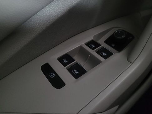 Used 2025 Volkswagen Jetta S FWD image 27