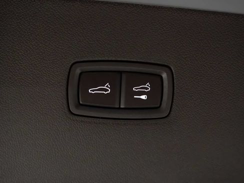 Certified 2026 Porsche Cayenne E-Hybrid Coupe AWD/4WD image 13