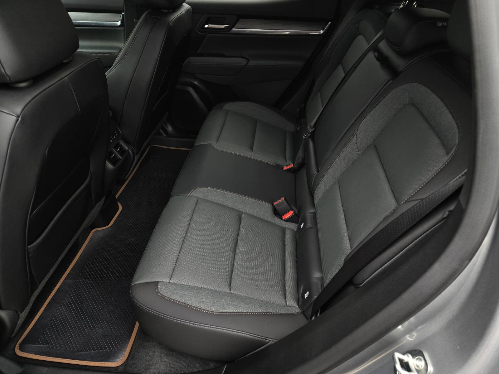 New 2026 GMC Terrain AT4 AWD/4WD image 4